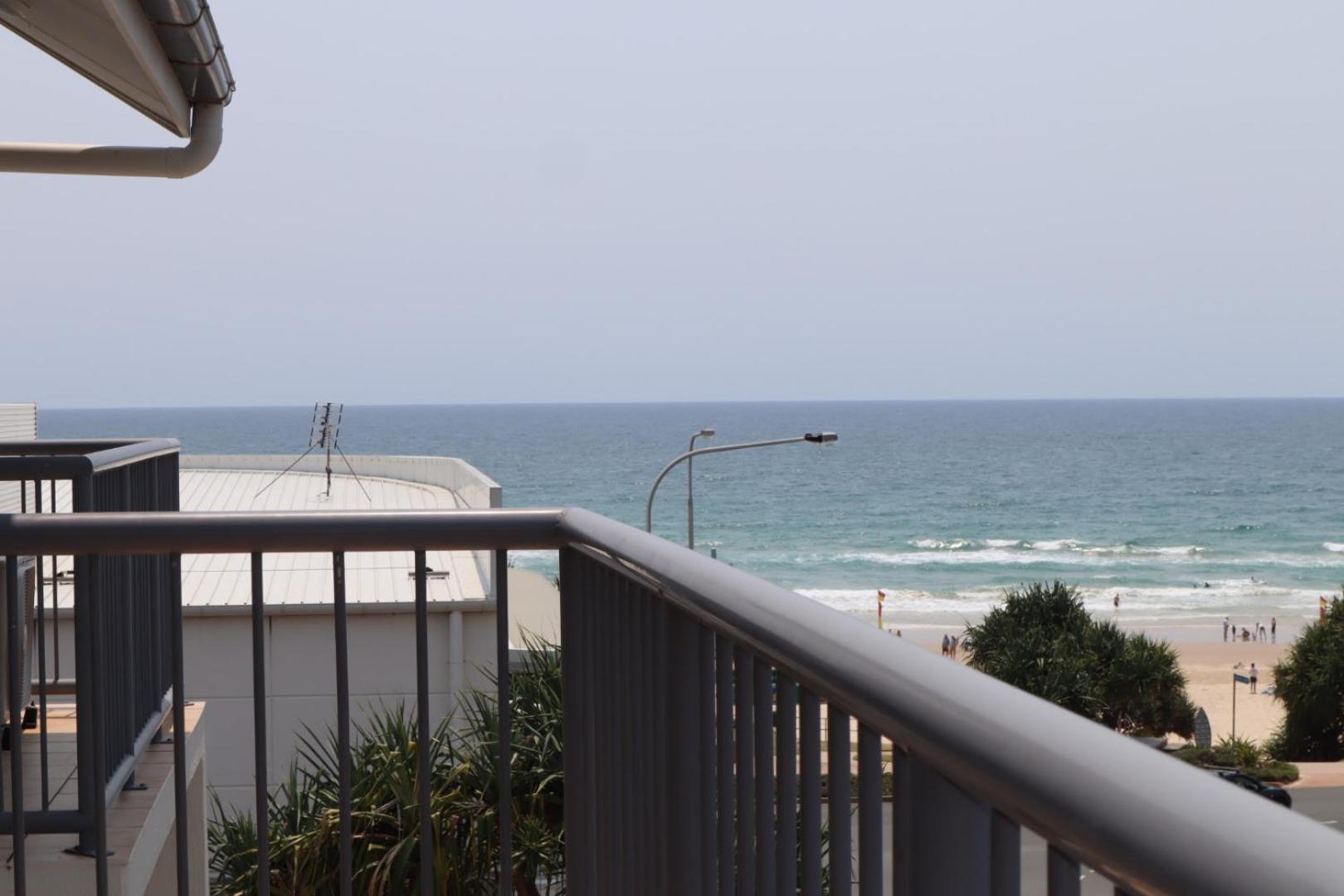 Coolum Beach Resort Buitenkant foto